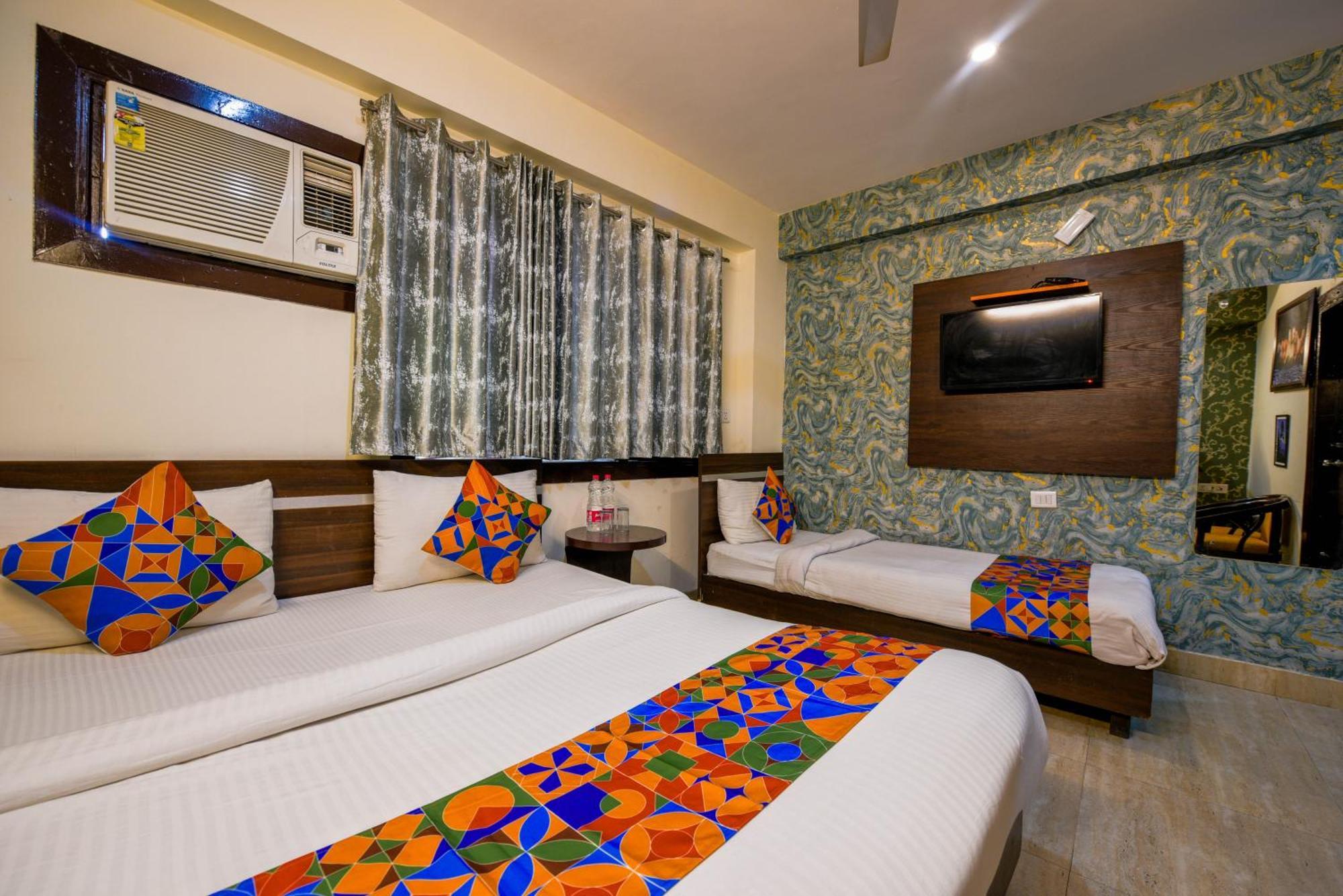Hotel Classic Plaza At Delhi Airport 3*