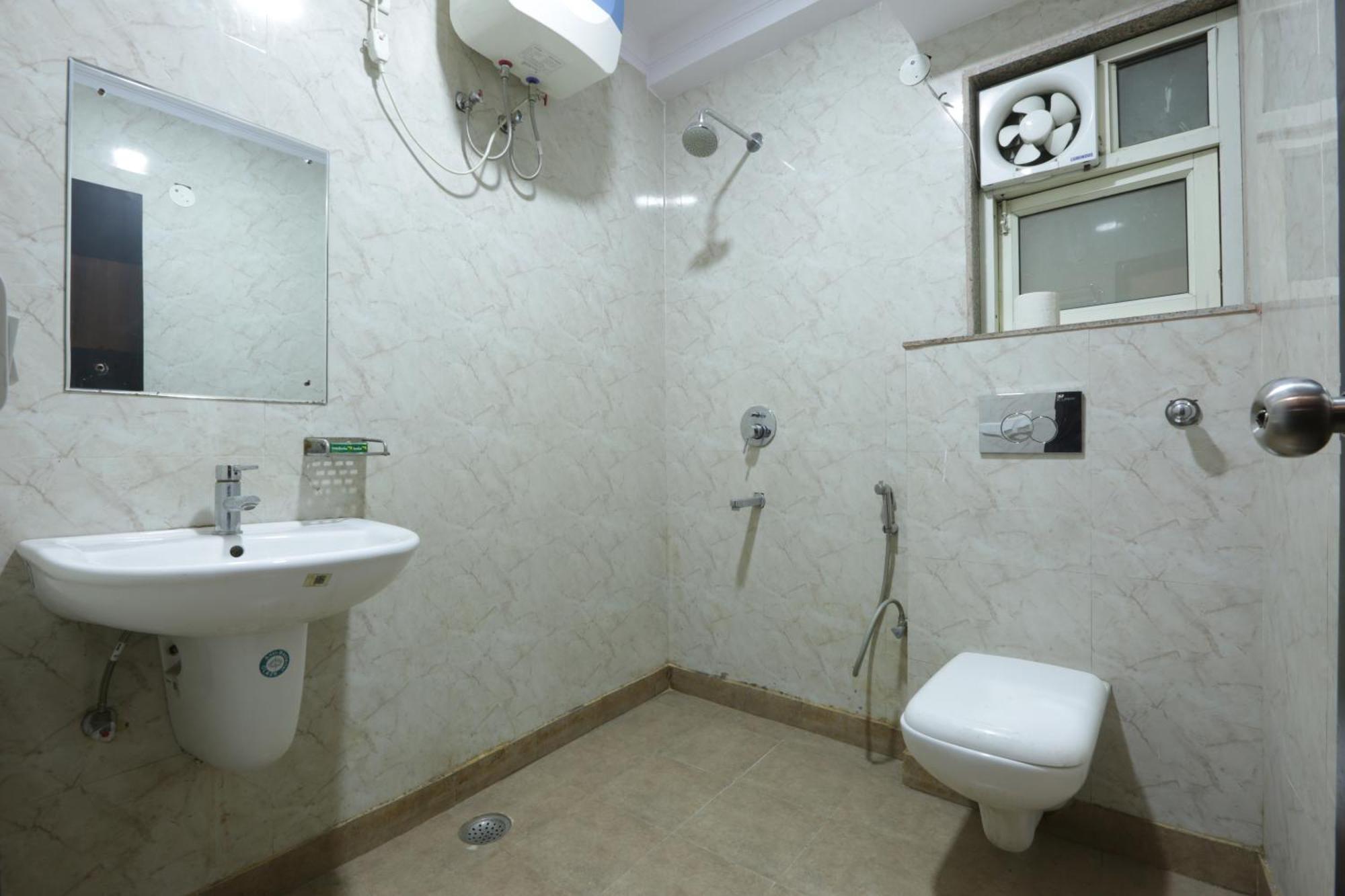 Hotel Classic Plaza At Delhi Airport New Delhi